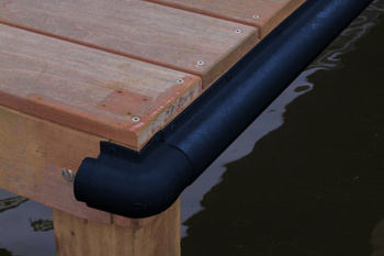 OCHRANIACZ POMOSTOWY NAROŻNY 20X20 PRO-DOCK GRANAT