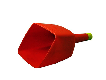 CZERPAK WODY Z LEJKIEM