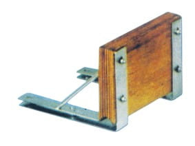 MOCOWANIE  UCHWYT PANTOGRAF SILNIKA NA POKŁAD KĄPIELOWY  MAX 12 KM