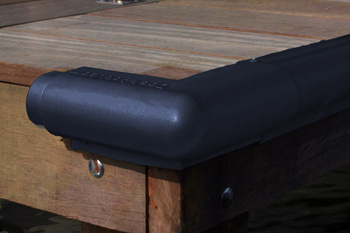 OCHRANIACZ POMOSTOWY NAROŻNY 20X20 PROFIL P  GRANATOWY